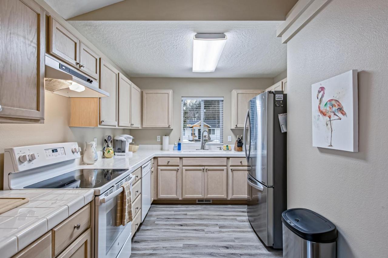 Pine Ave Delight Villa Coeur d'Alene Bagian luar foto